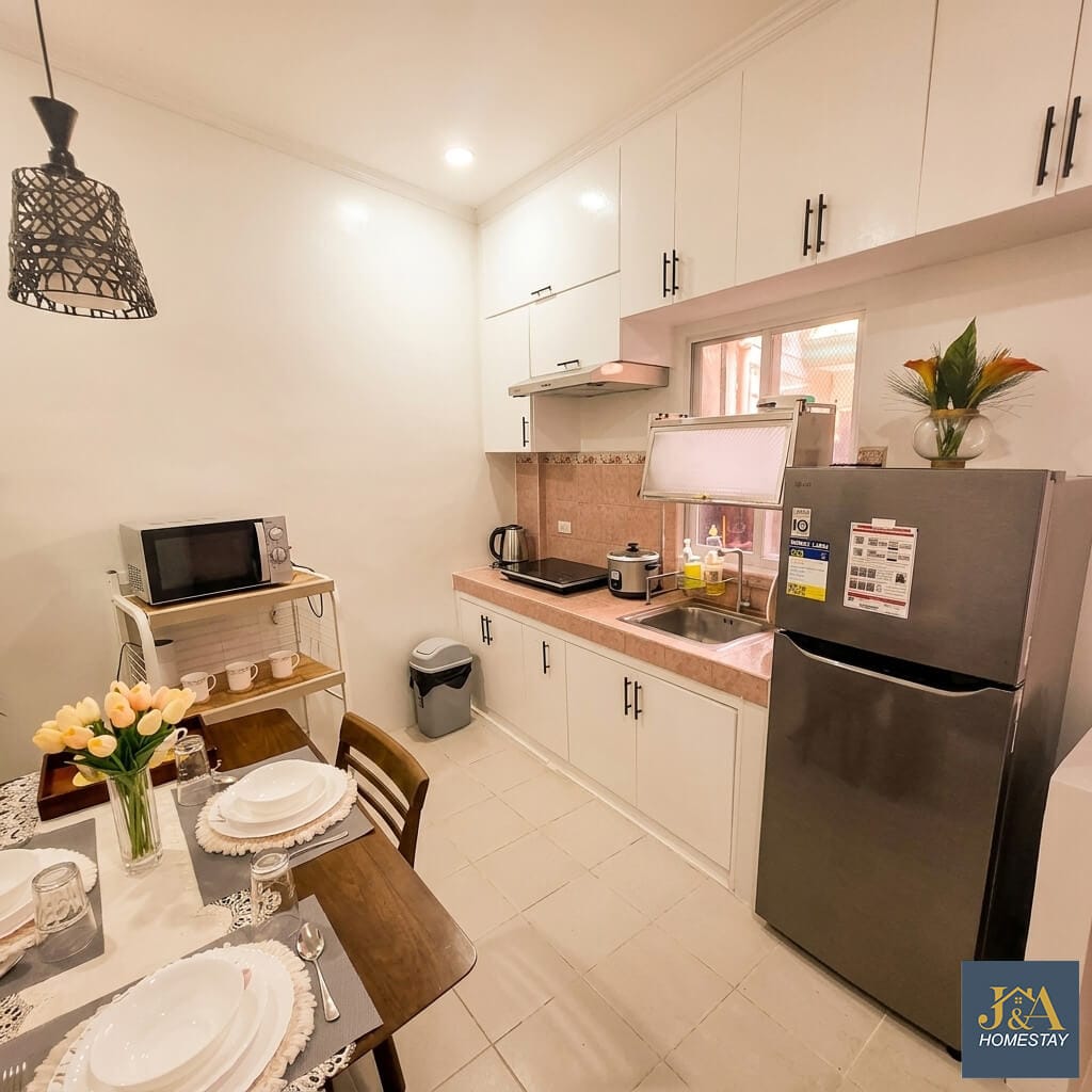 J&A Homestay Airbnb Gensan kitchen